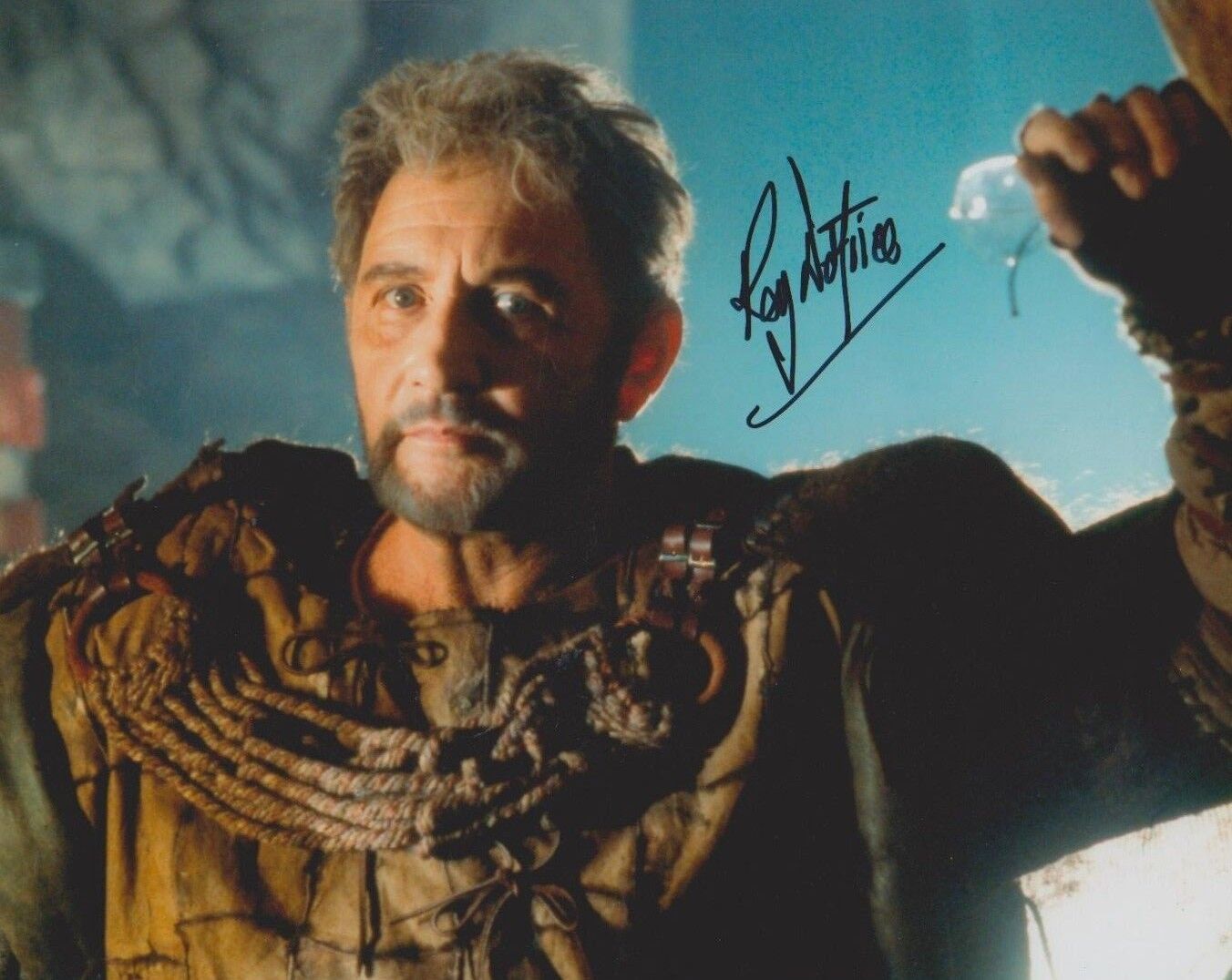 Roy Dotrice Signed 8x10 Photo Poster painting - Father from BEAUTY & THE BEAST - RARE! G540