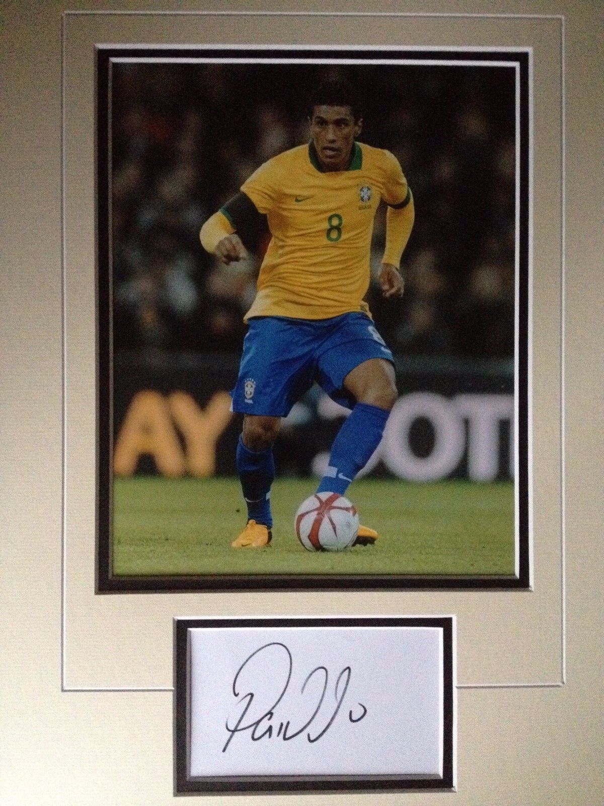 PAULINHO - BRAZILIAN FOOTBALLER - BRILLIANT SIGNED COLOUR Photo Poster painting DISPLAY