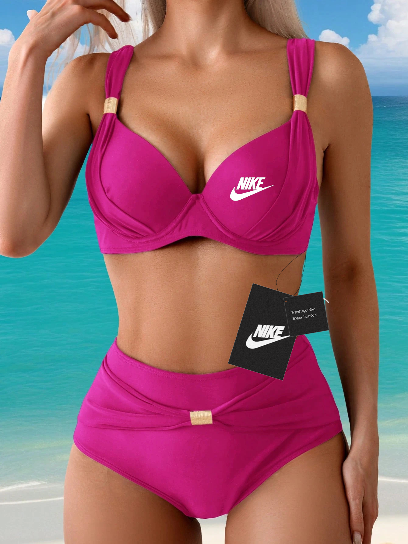 Novo conjunto de maiô com estampa tropical