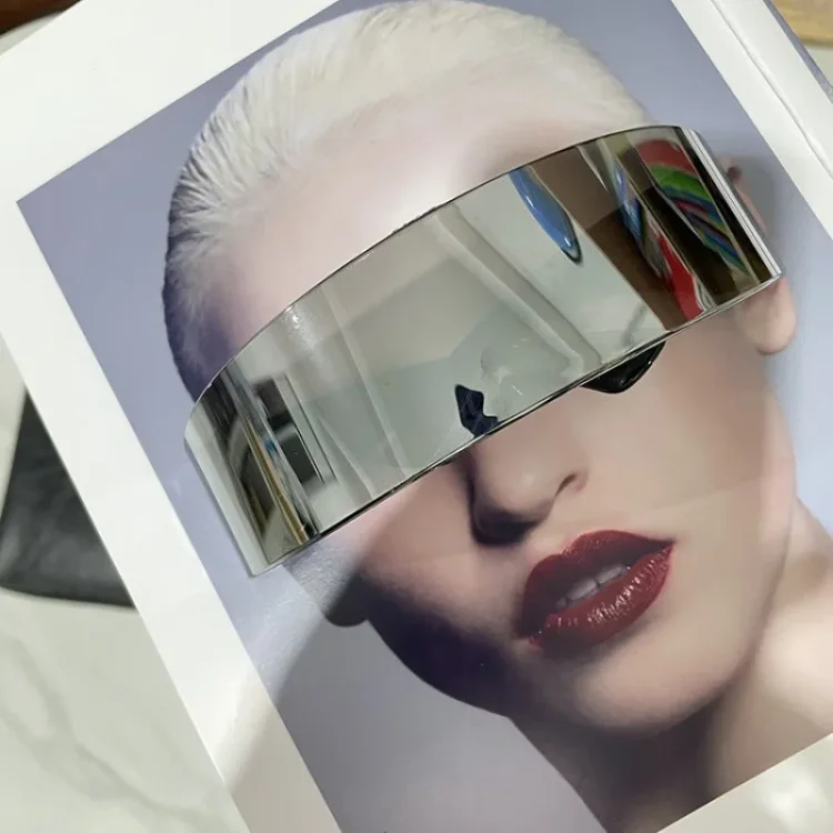 Kakacloud 2025 New Futuristic Narrow Cyclops Visor Sunglasses Laser Eyeglasses UV400 Costume Eyewear Gafas De Sol Brand Designer Glasses