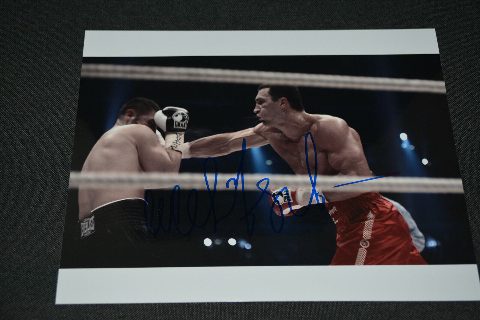 WLADIMIR KLITSCHKO signed autograph 8x10 (20x25cm) In Person BOXING CHAMPION