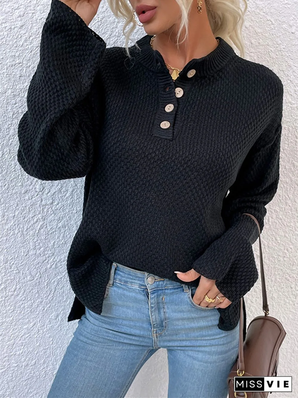 Casual Solid Color Sweater with Round Neck and Buttons