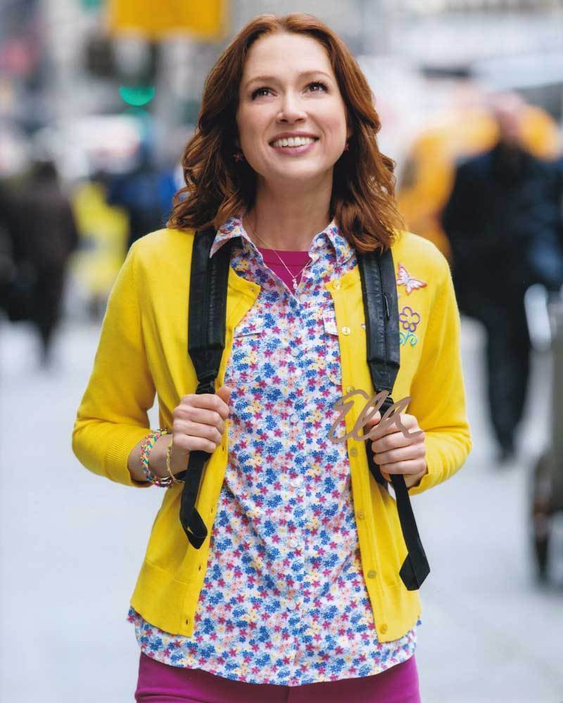 Ellie Kemper In-Person AUTHENTIC Autographed Photo Poster painting SHA #74588