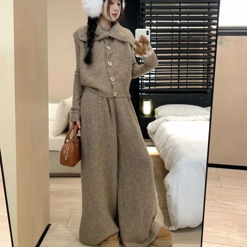 French Haute Couture Sweater Set Women's 2025 New High-waisted Wide-leg Pants Lapel Vest Knitted Sweater Three-piece Thick Set