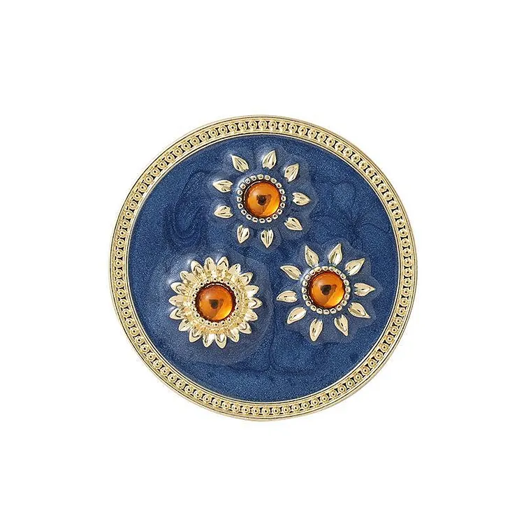 Small Daisy Earring Pins