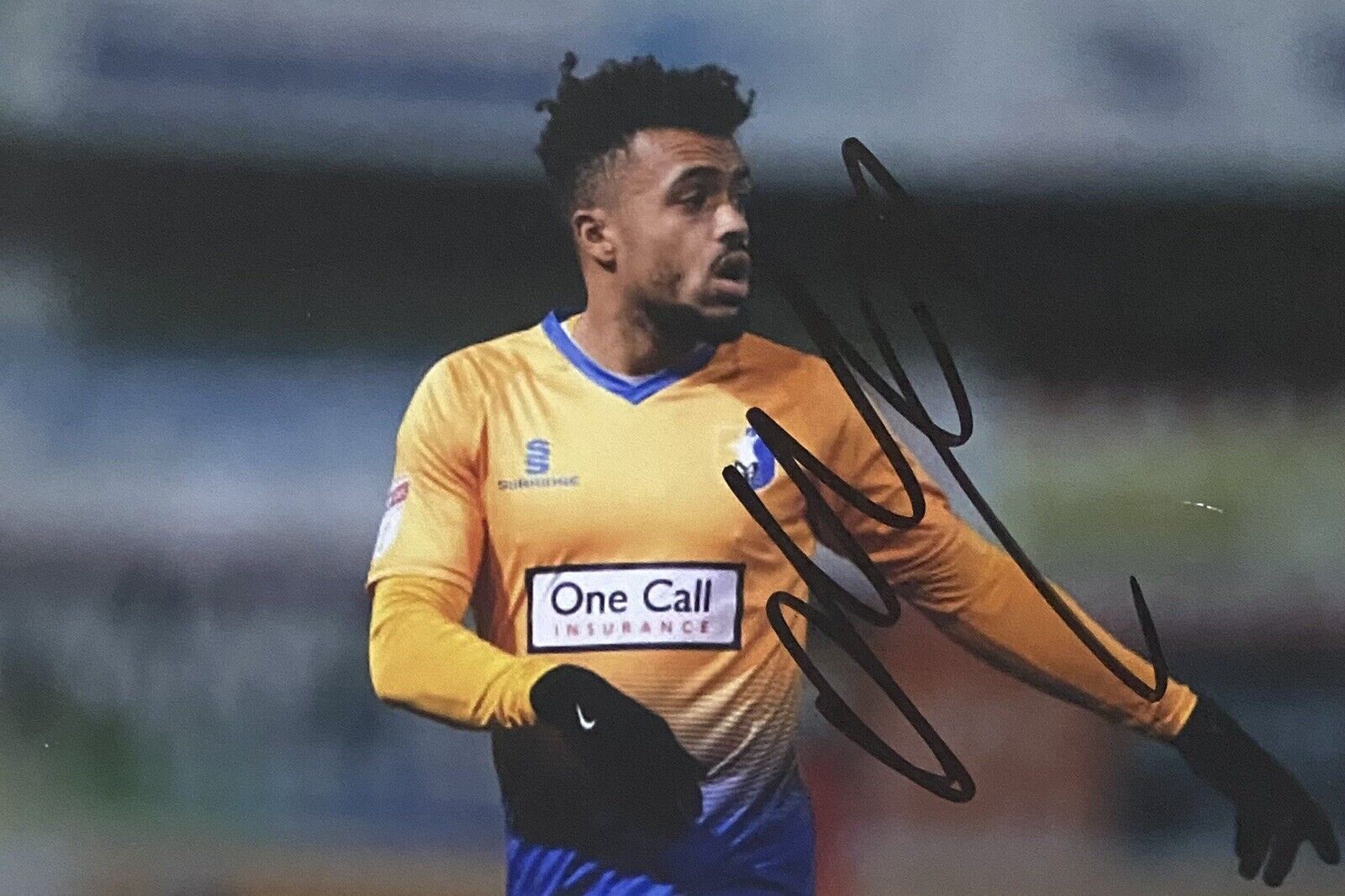 Nicky Ajose Genuine Hand Signed Mansfield Town 6X4 Photo Poster painting