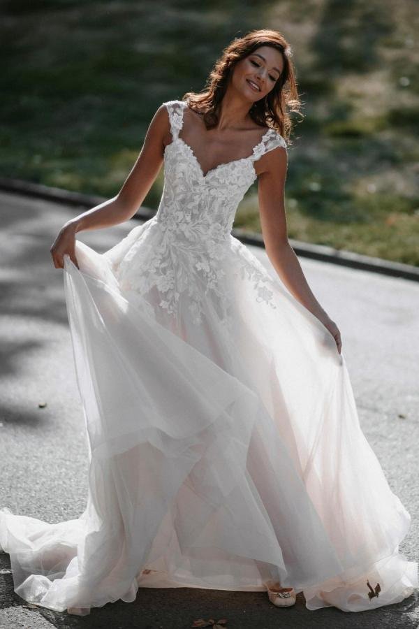 Modern V-neck Tulle Backless Long A-line Wedding Dress With Lace | Ballbellas Ballbellas