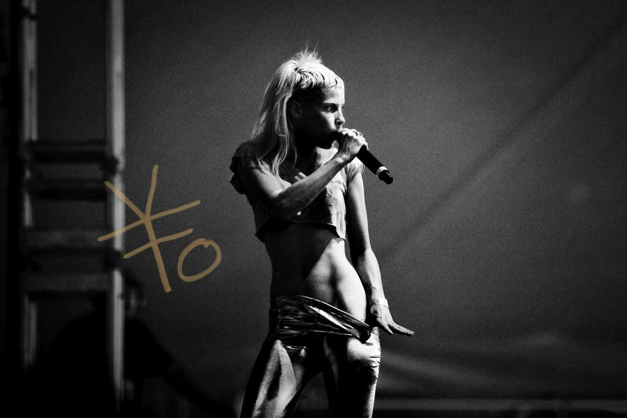 YO-LANDI VI$$ER DIE ANTWOORD SIGNED AUTOGRAPHED 10X8 REPRODUCTION PRINT Photo Poster painting N2