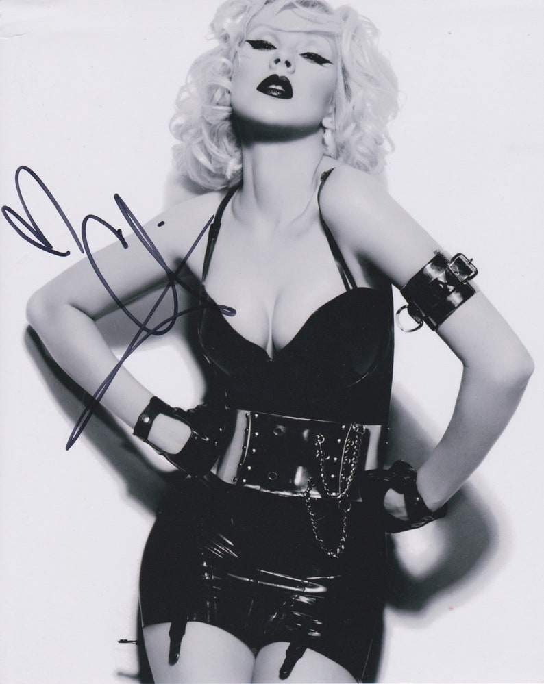 Christina Aguilera Signed Autographed Glossy 8x10 Photo Poster painting - COA Matching Holograms