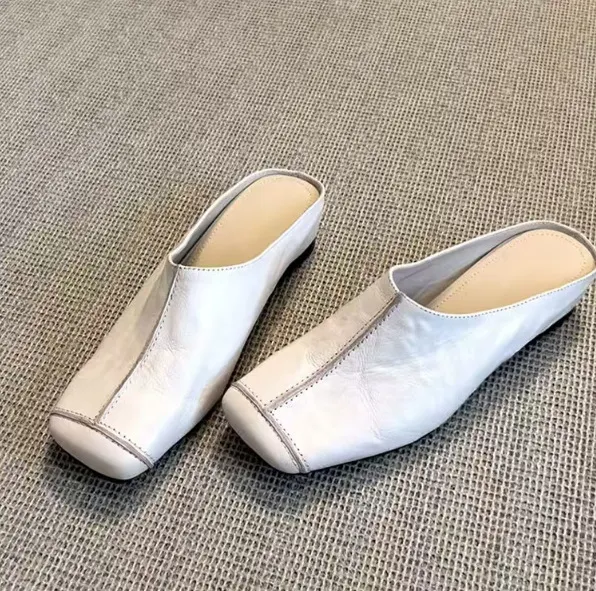Women's Retro Square Toe Anti Slip Light Flat Slippers Sandals