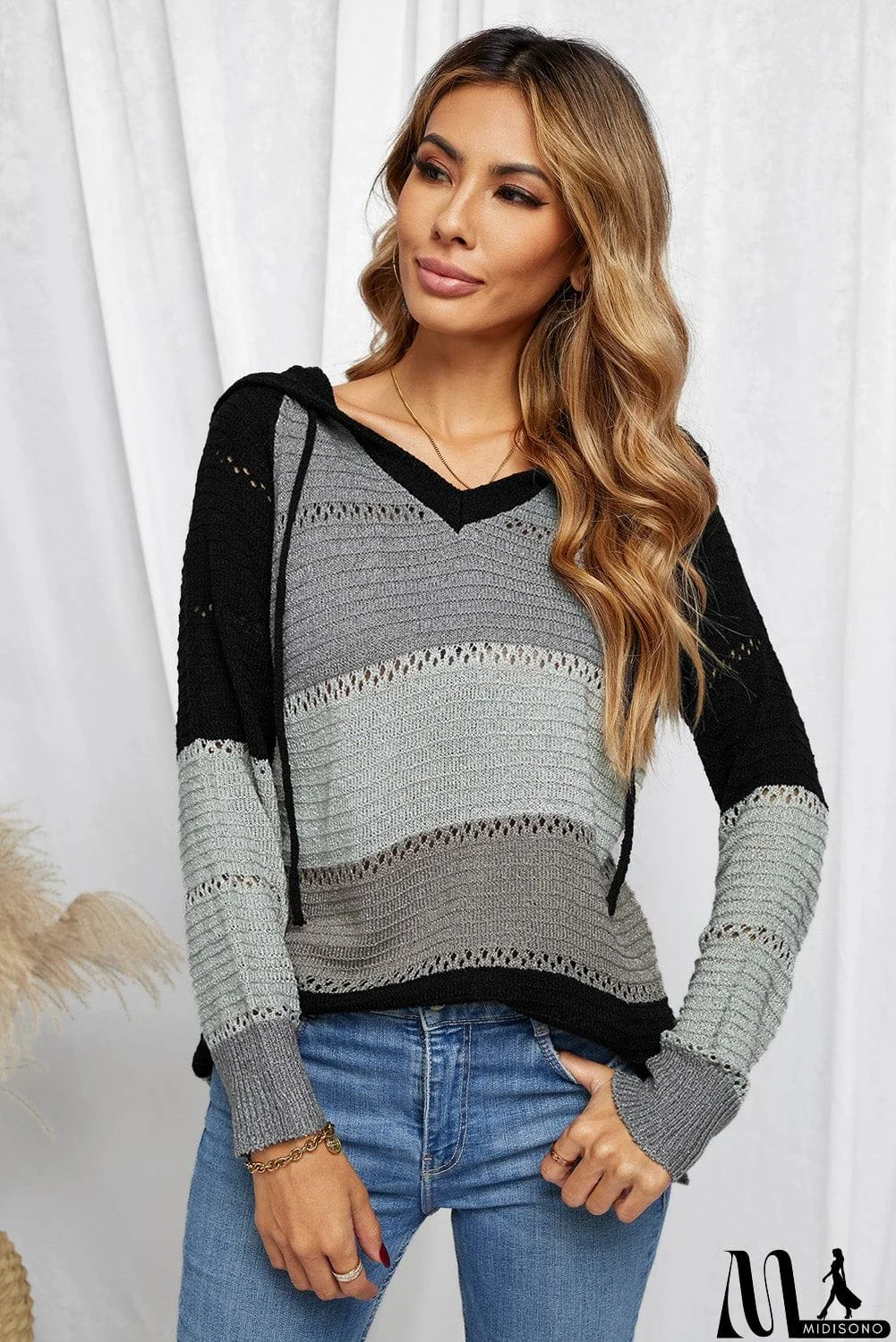 MidiSono - Classic Beach Bonfire Knitted Hoodie