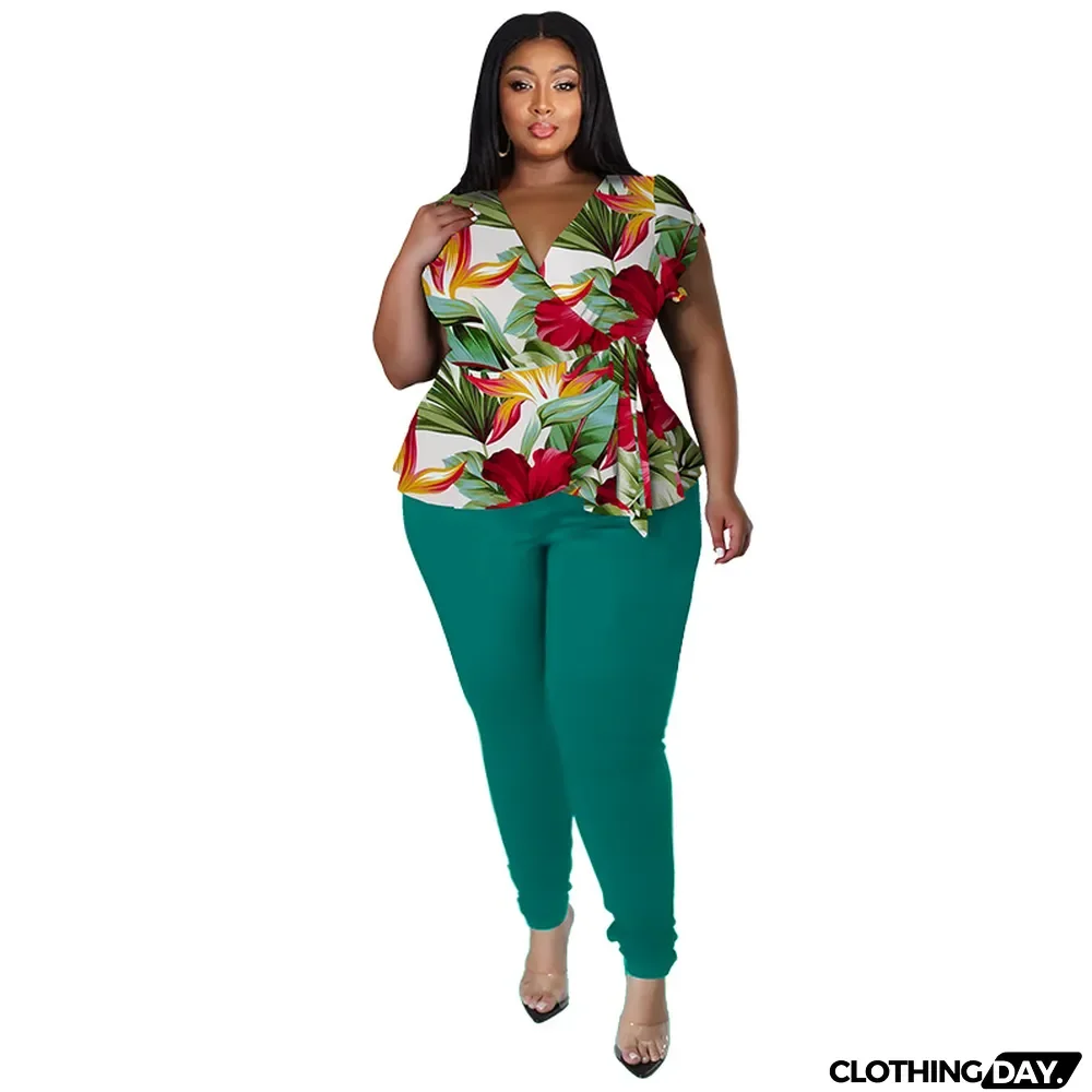 Ladies Printed V-Neck Top and Pant Casual Two-Piece Set