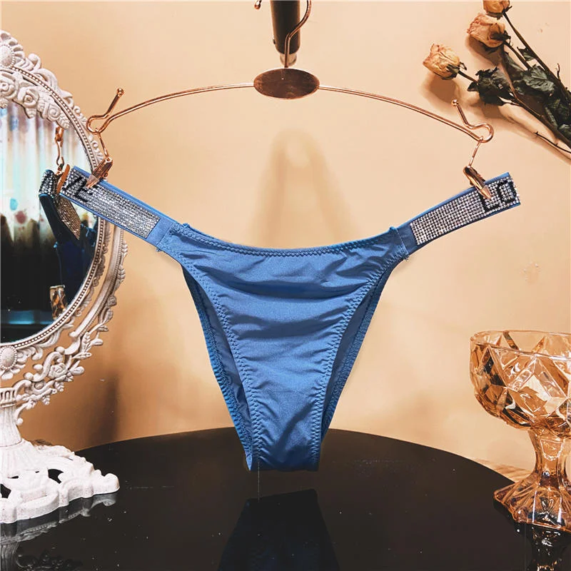 LOVE Thong Women Panties Sexy G-string Crystal Waistband Underwear Female Underpants Floral Lace Briefs Panties Lingerie Pantys