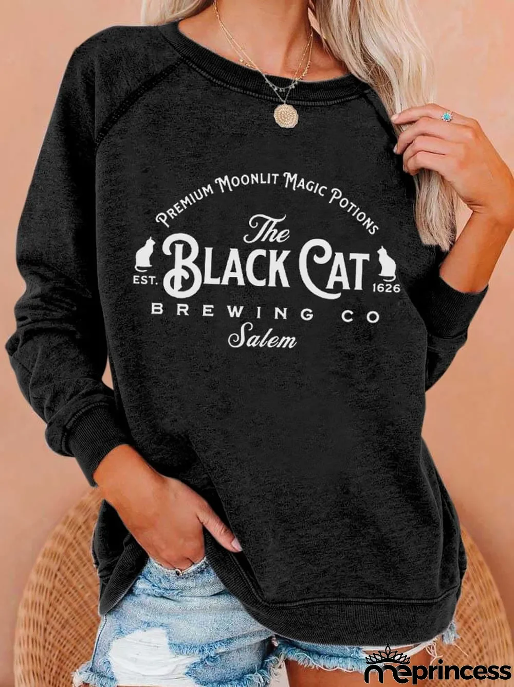 Women's Salem Massachusetts The Black Cat Brewing Co Salem Print Casual Sweatshirt