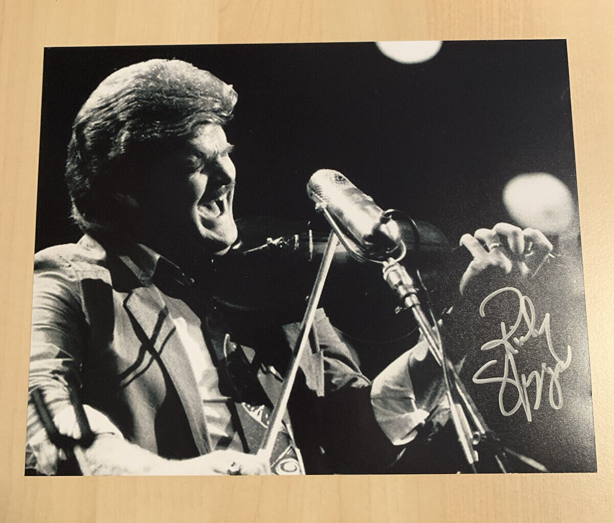 RICKY SKAGGS HAND SIGNED 8x10 Photo Poster painting COUNTRY MUSIC STAR LEGEND AUTOGRAPHED COA