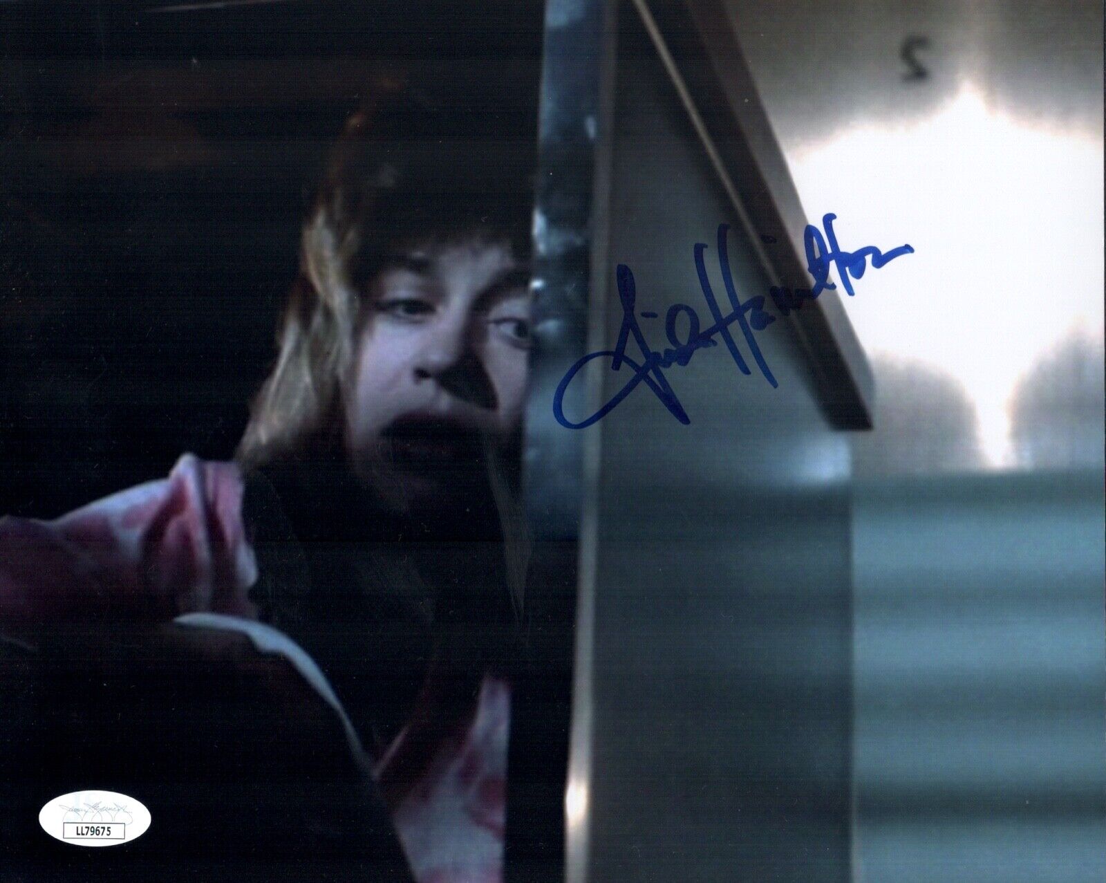 LINDA HAMILTON Signed 8x10 Photo Poster painting SARAH CONNOR TERMINATOR Autograph JSA COA Cert