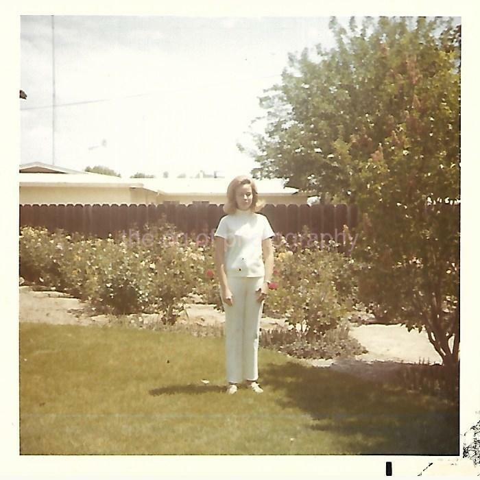 FOUND Photo Poster paintingGRAPH Color REMOTE PORTRAIT Original Snapshot 1970's WOMAN 22 48 U