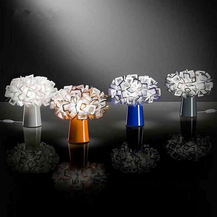 Creative Rechargeable Petal Decorative Table Lamp