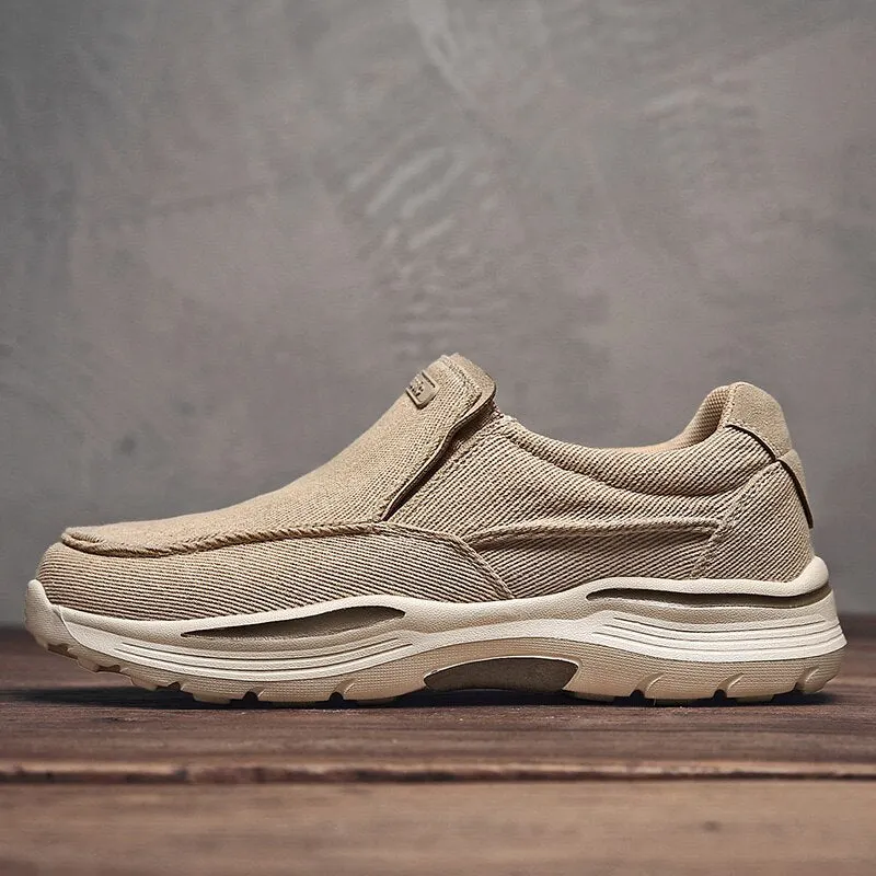 2021 New Men Shoes Spring Casual Shoes Comfortable Fashion Light Outdoor Running Climbing Shoes Hiking Sneakers Non-Slip Loafers