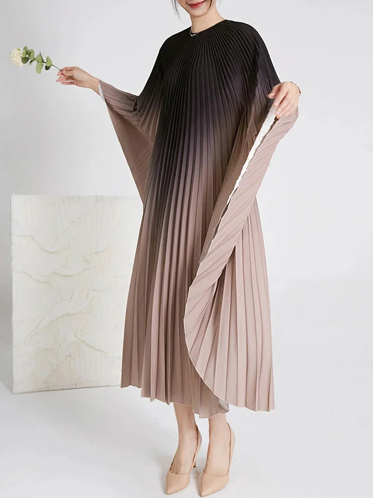 Art Green O-neck Gradient Pleated Ethereal Batwing Sleeve Dress
