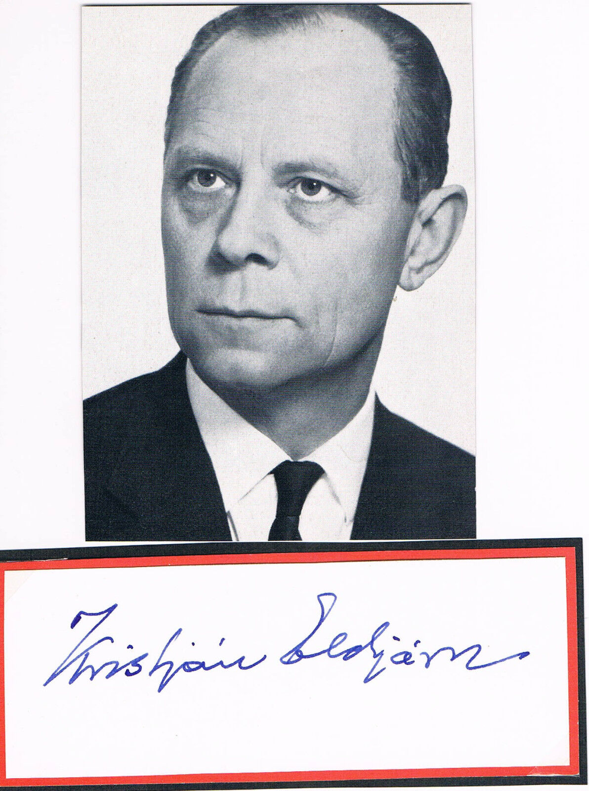 Iceland President Kristján Eldjárn 1916-82 autograph signed 1.5x4