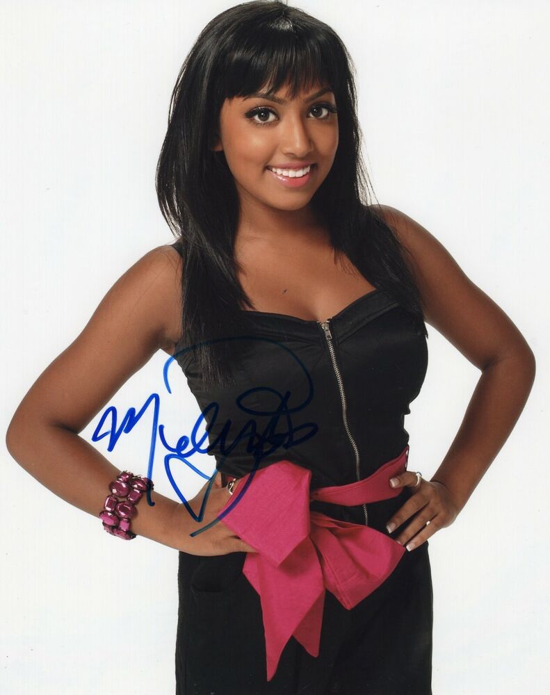 Melinda Shankar Signed 8x10 Photo Poster painting w/COA Degrassi Alli Bhandari #3