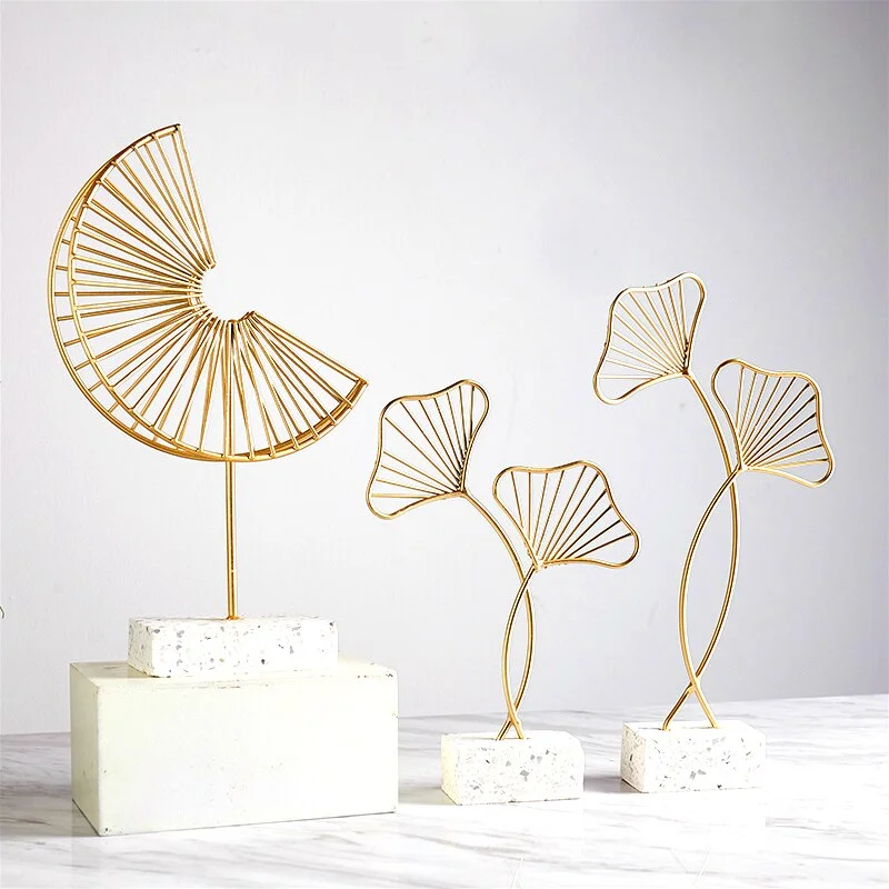 Nordic Golden Creative Modern Plant Home Decoration Accessories for Living Room Modern Iron Shape Crafts Desktop Decoration