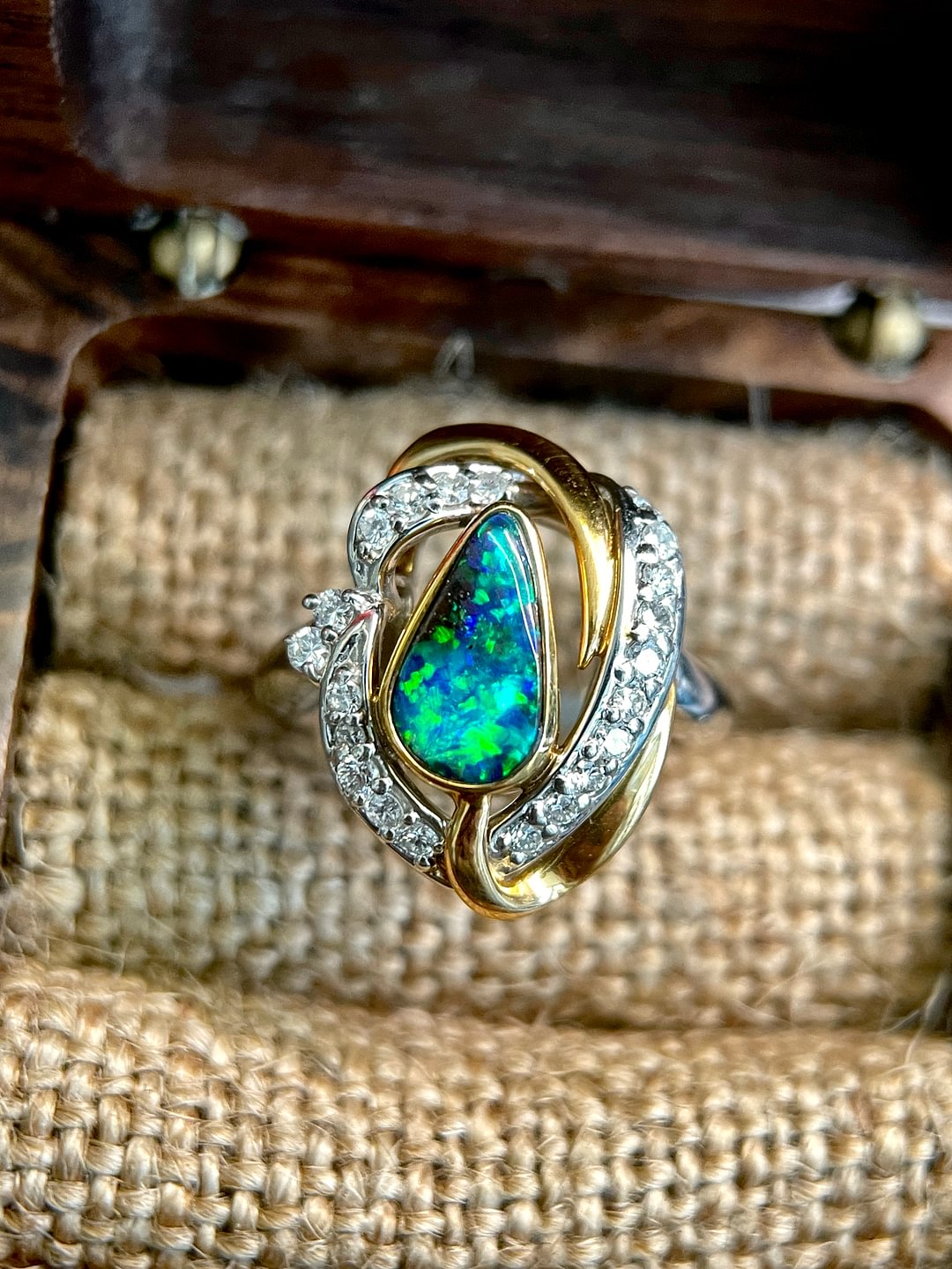 S227 【日本证书】铁欧泊黄白Pt900/K18戒指，主石1.24ct，钻石0.38ct，10.6g，51/12码【钻石围镶设计，珠宝感强，欧泊炫】