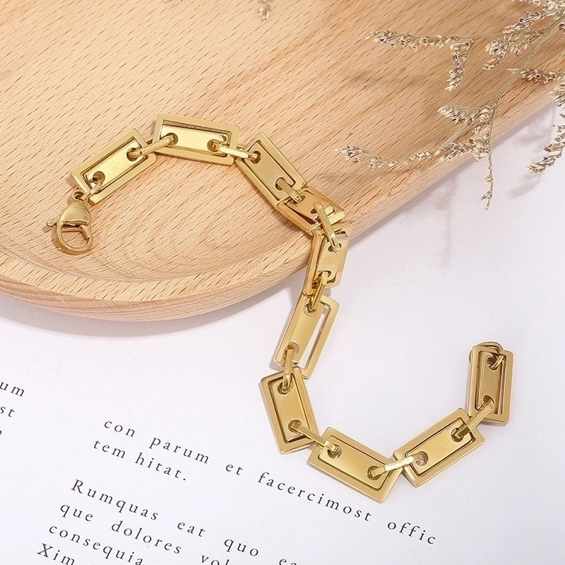 Elegant Geometric Solid Color Titanium Steel 18K Gold Plated Bracelets In Bulk