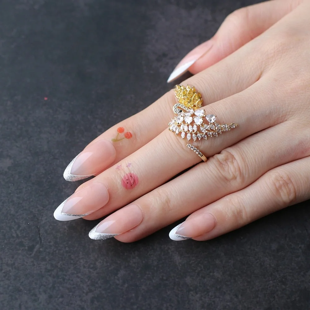 Almond Fake nails nude Glitter V french New design Medium length Natural False nails Classic-Nail Inspo