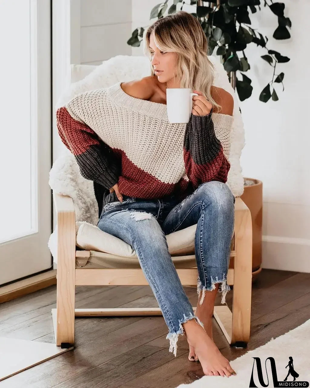 MidiSono - Classic and Elegant winter Sweater