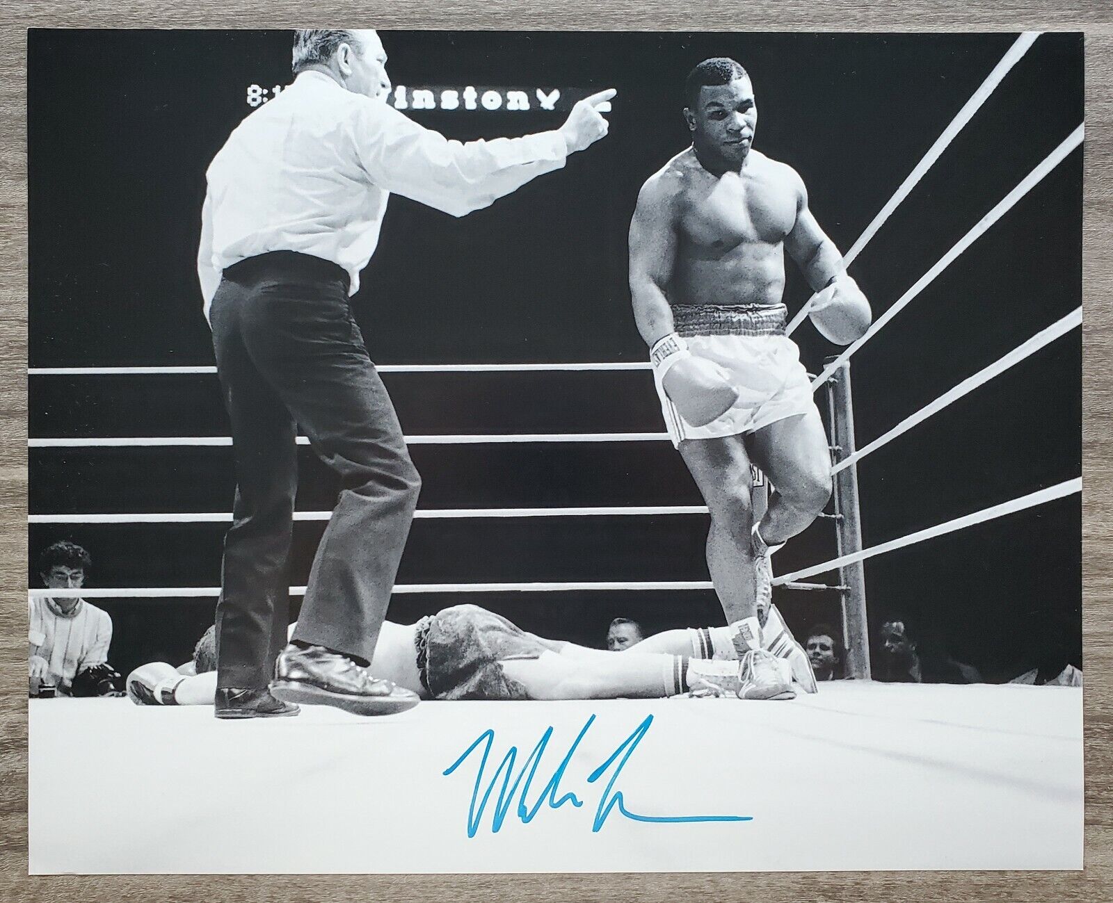 Mike Tyson Signed 16x20 Photo Poster painting NES Punchout Boxer Boxing Champion HOF LEGEND RAD