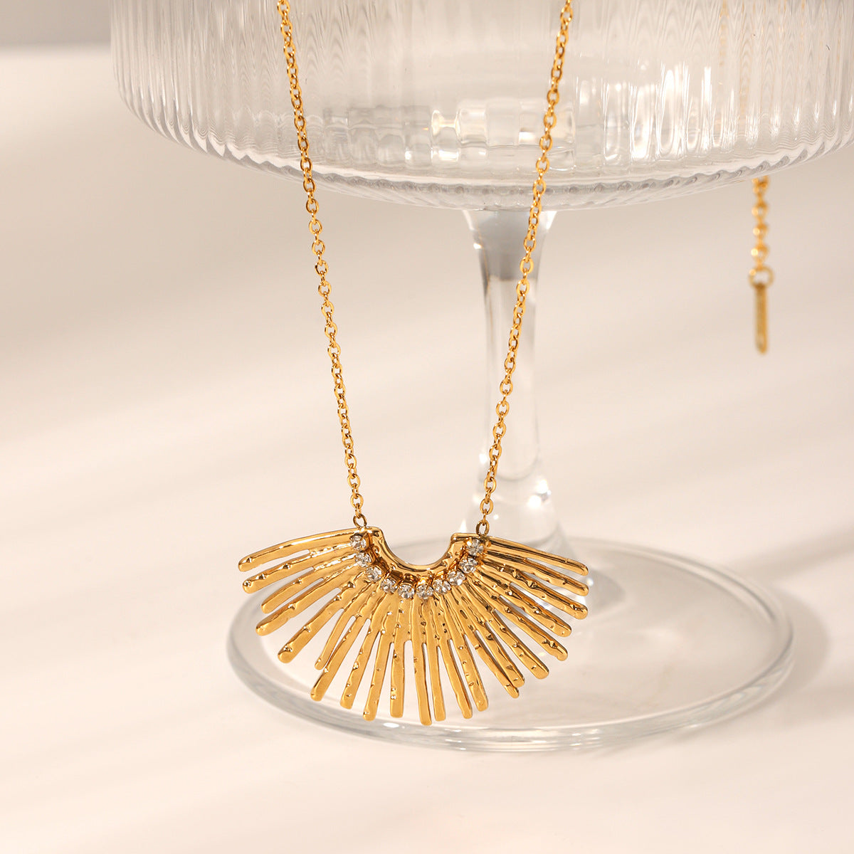Ins Style 18K Gold Fan-Shaped Stainless Steel Diamond Pendant Necklace Design Sense Radial Line Titanium Steel Necklace Female