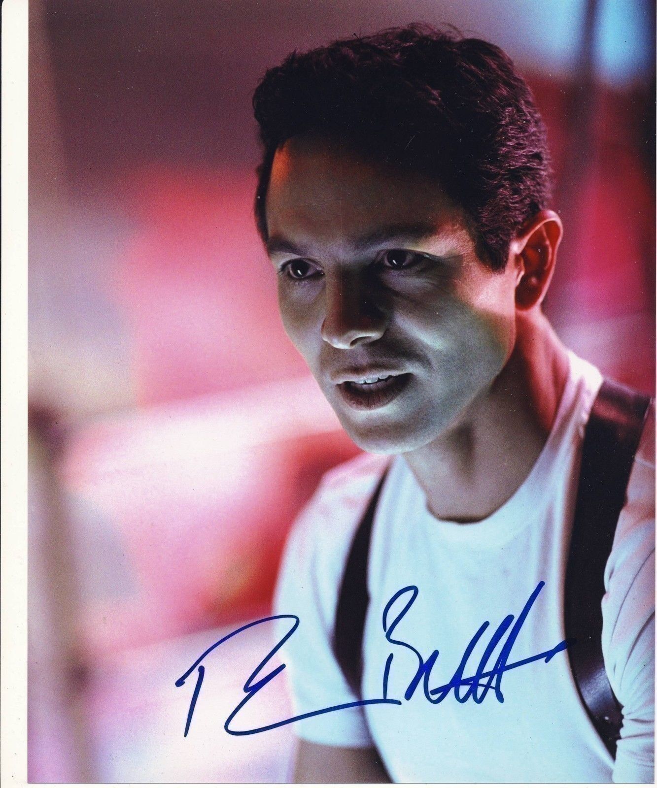 Benjamin Bratt Autograph CATWOMAN Signed 10x8 Photo Poster painting AFTAL [5036]