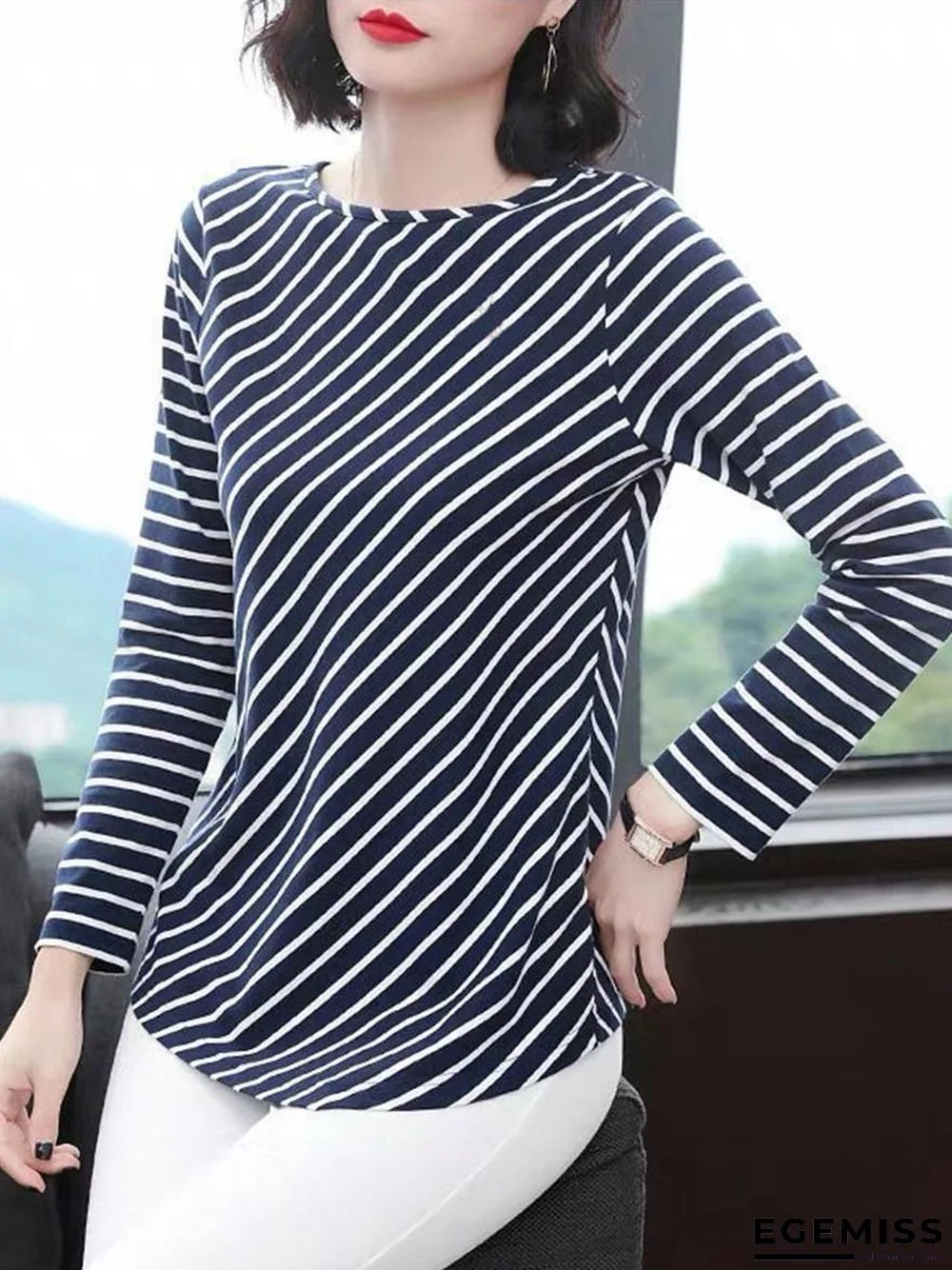 Loose T-shirt With Round Collar And Long Sleeves | EGEMISS