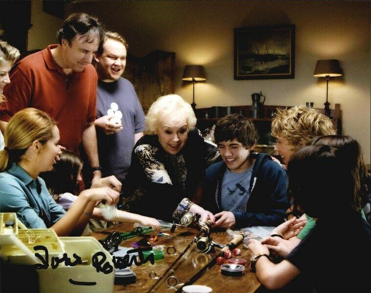 Doris Roberts authentic signed celebrity 8x10 Photo Poster painting W/Cert Autographed 32716b1