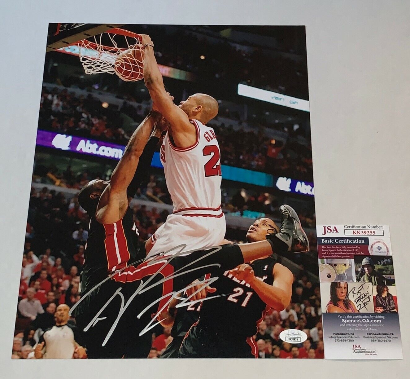 Taj Gibson signed Chicago Bulls 11x14 Photo Poster painting autographed JSA