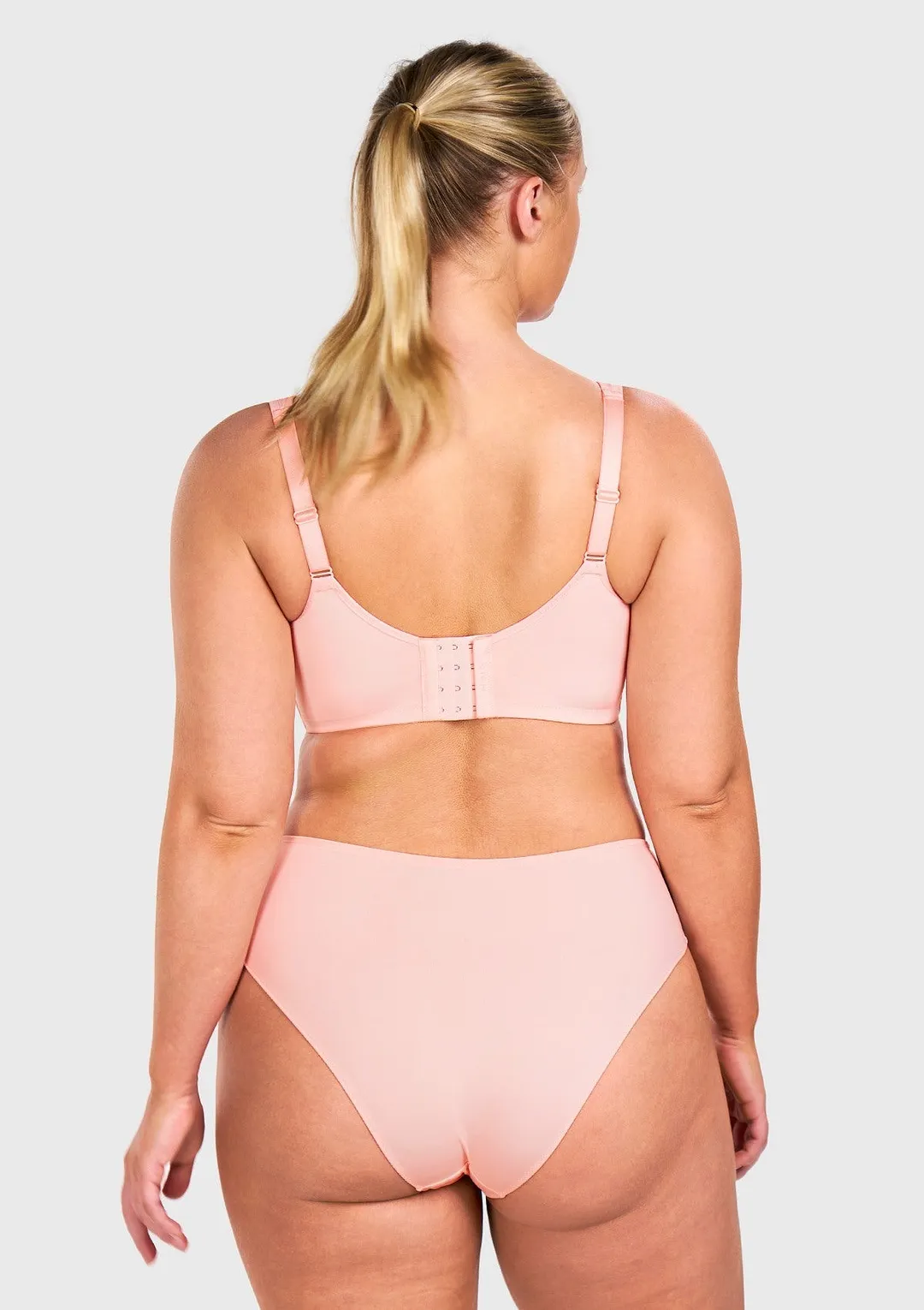 CoolComfort Smoothing Unlined Minimizer Underwire Bra