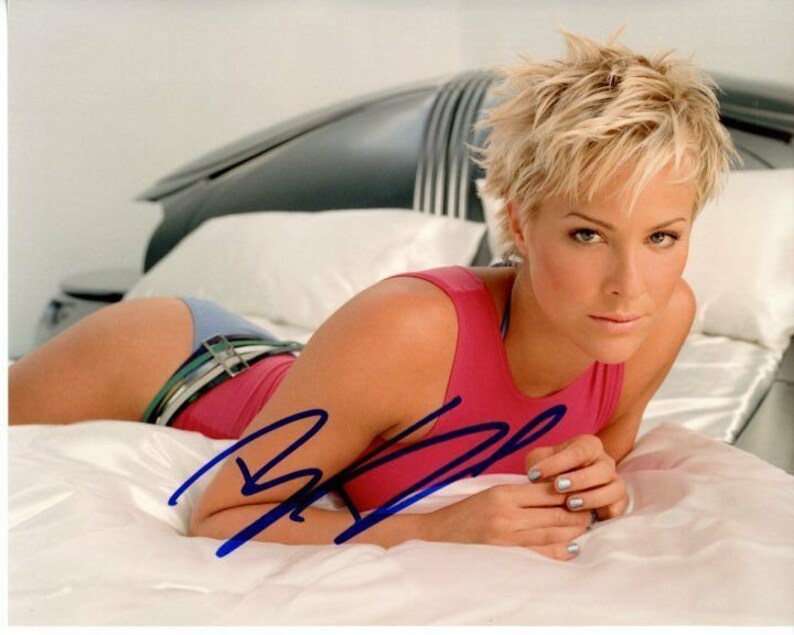 Brittany daniel signed autographed 8x10 Photo Poster painting