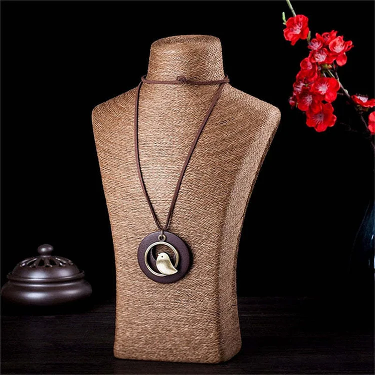 Vintage Creative Bird Round Necklace