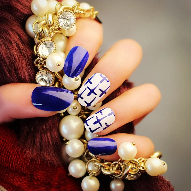 24Pcs Short Square Artificial Fake Nails DIY Press On False Nails With Design Acrylic Full Cover Tips Manicure Tool-Nail Inspo