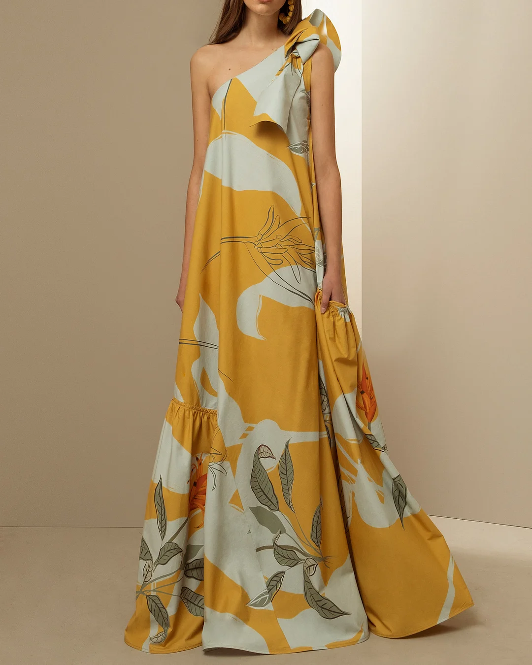 Sleek and Elegant One Shoulder Floral Print Dress