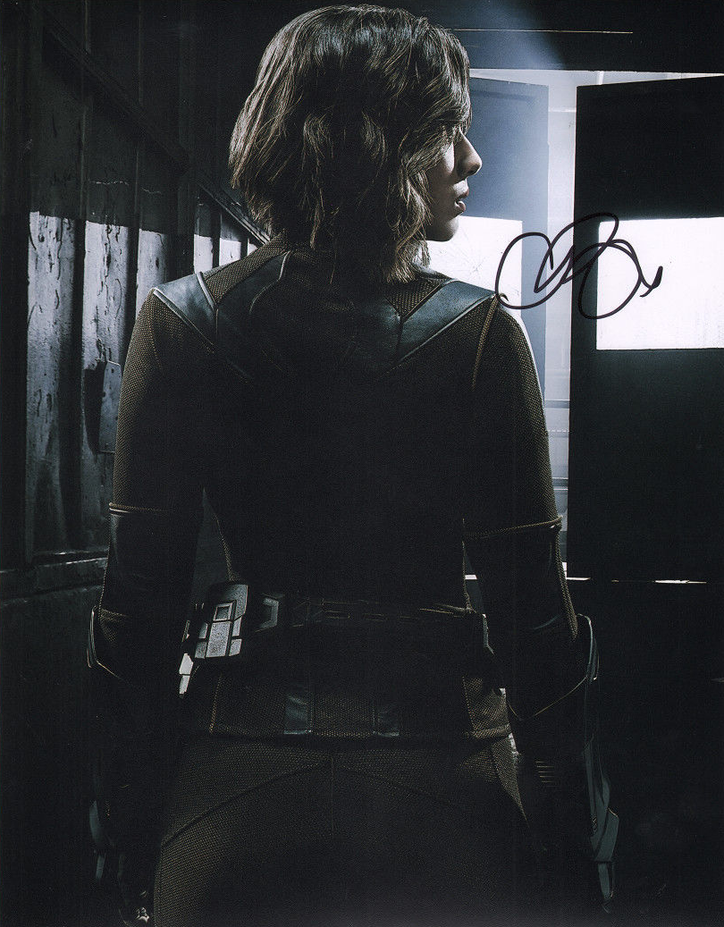 ~~ CHLOE BENNET Authentic Hand-Signed QUAKE - Agents of SHIELD