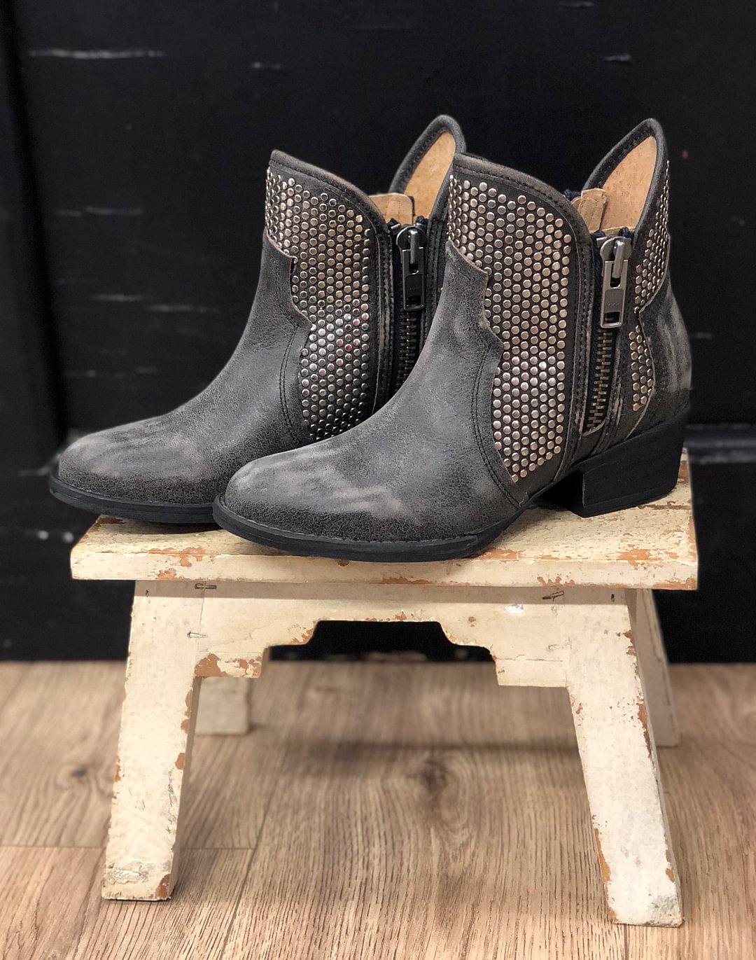 Corral Women's Distressed Black Silver Studded Ankle Shortie Boot Q0124