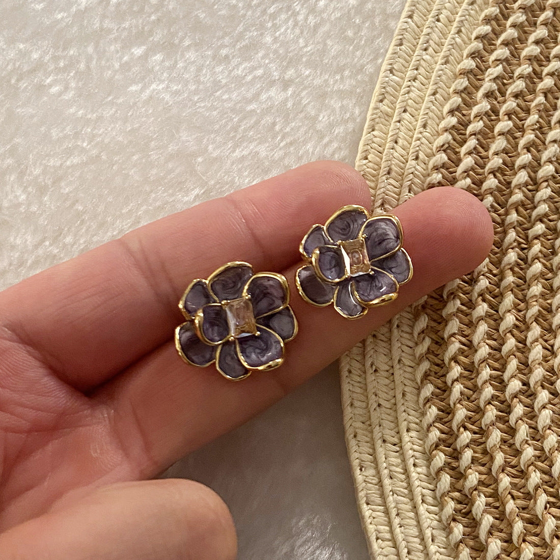 Retro Oil Drop Flower Earrings Stainless Steel Earrings E570