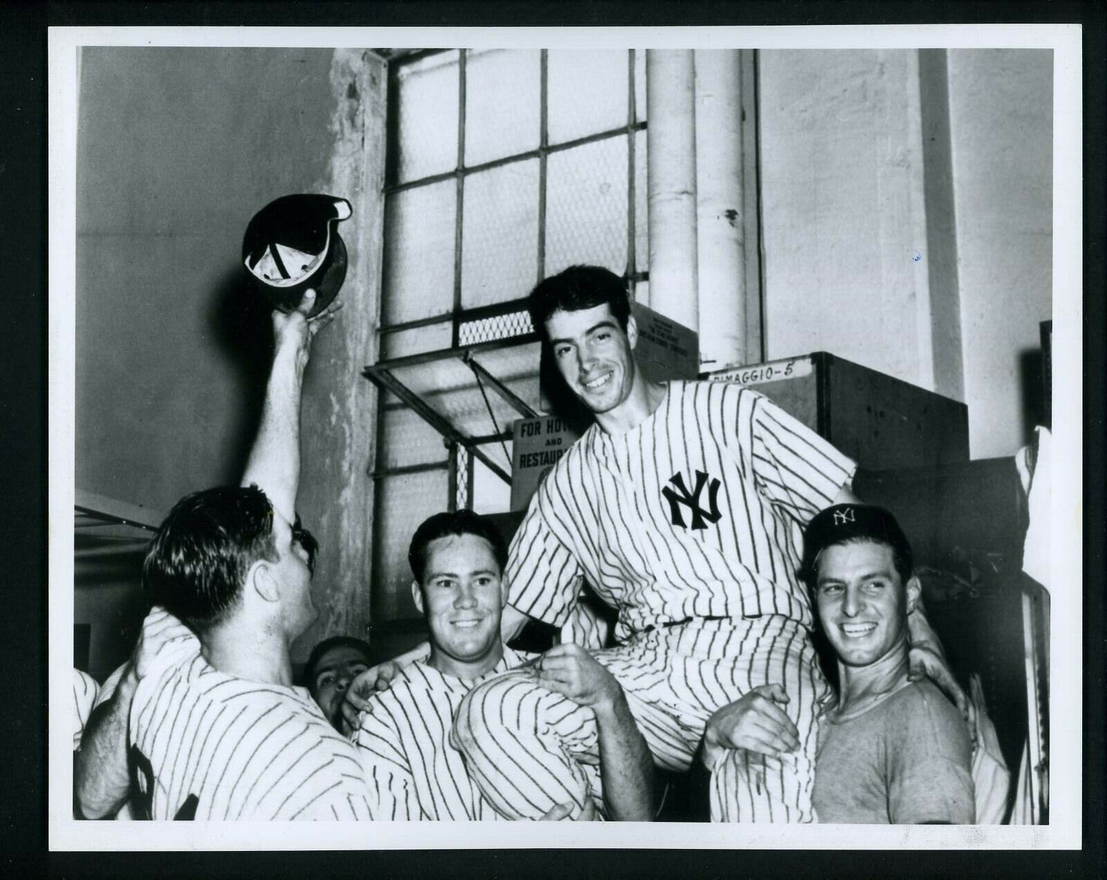 Joe DiMaggio & Tommy Henrich 1940's Type IV Press Photo Poster painting New York Yankees