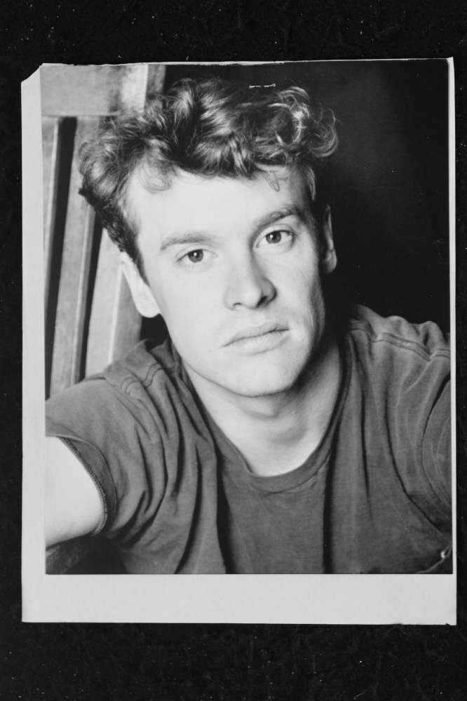 Tate Donovan - 8x10 Headshot Photo Poster painting w/ Resume - Friends