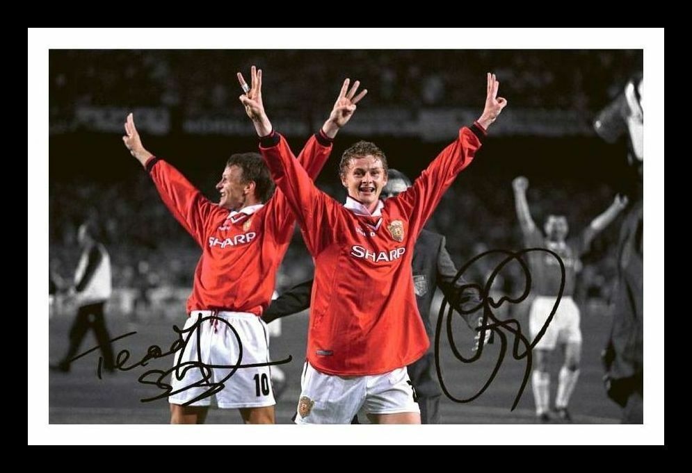 Teddy Sheringham & Ole Gunnar Solskj?r - Manchester United Signed & Framed Photo Poster painting