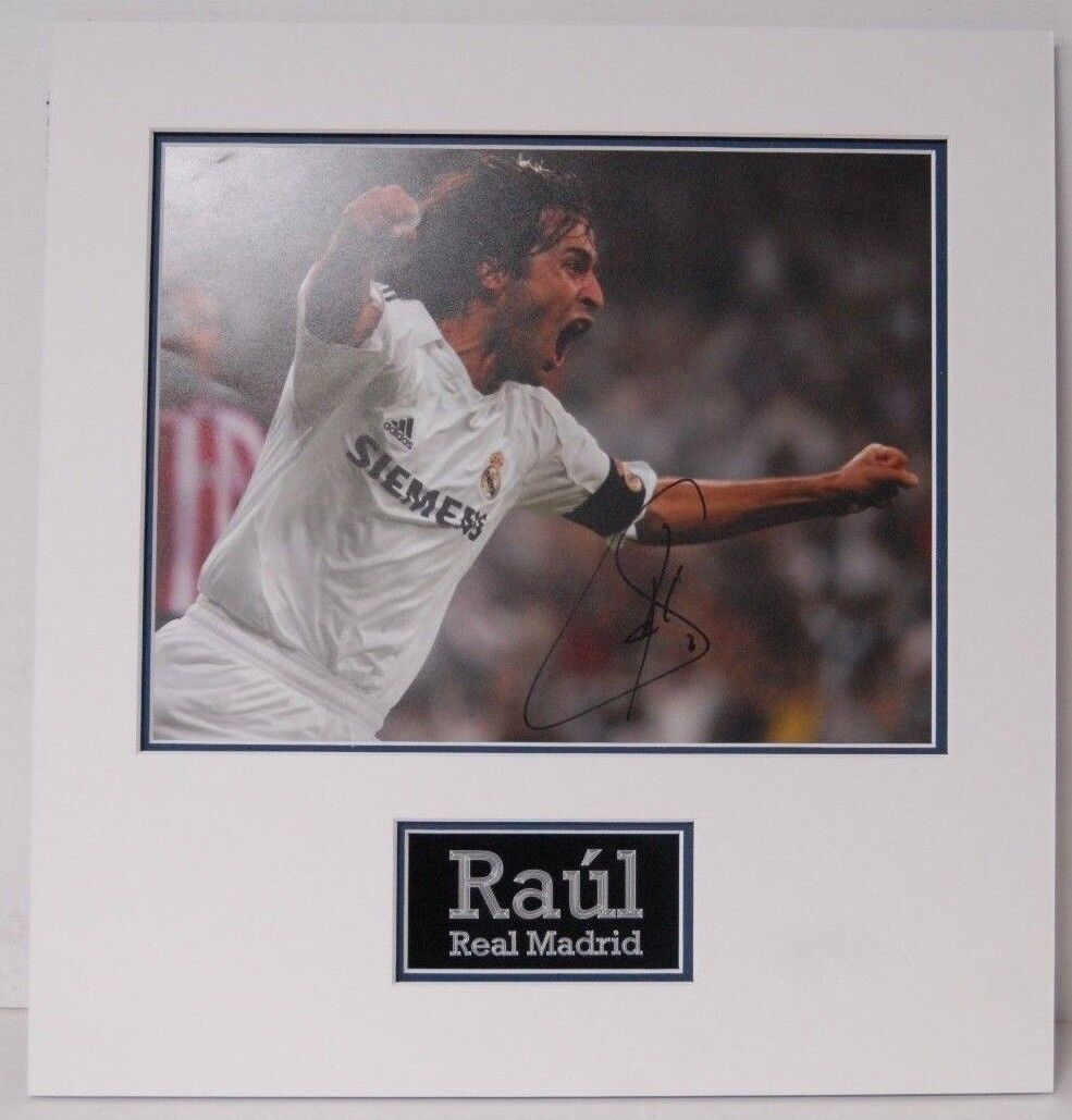 Raul Signed 14X11 Photo Poster painting Real Madrid Mounted Photo Poster painting Display AFTAL COA (C)