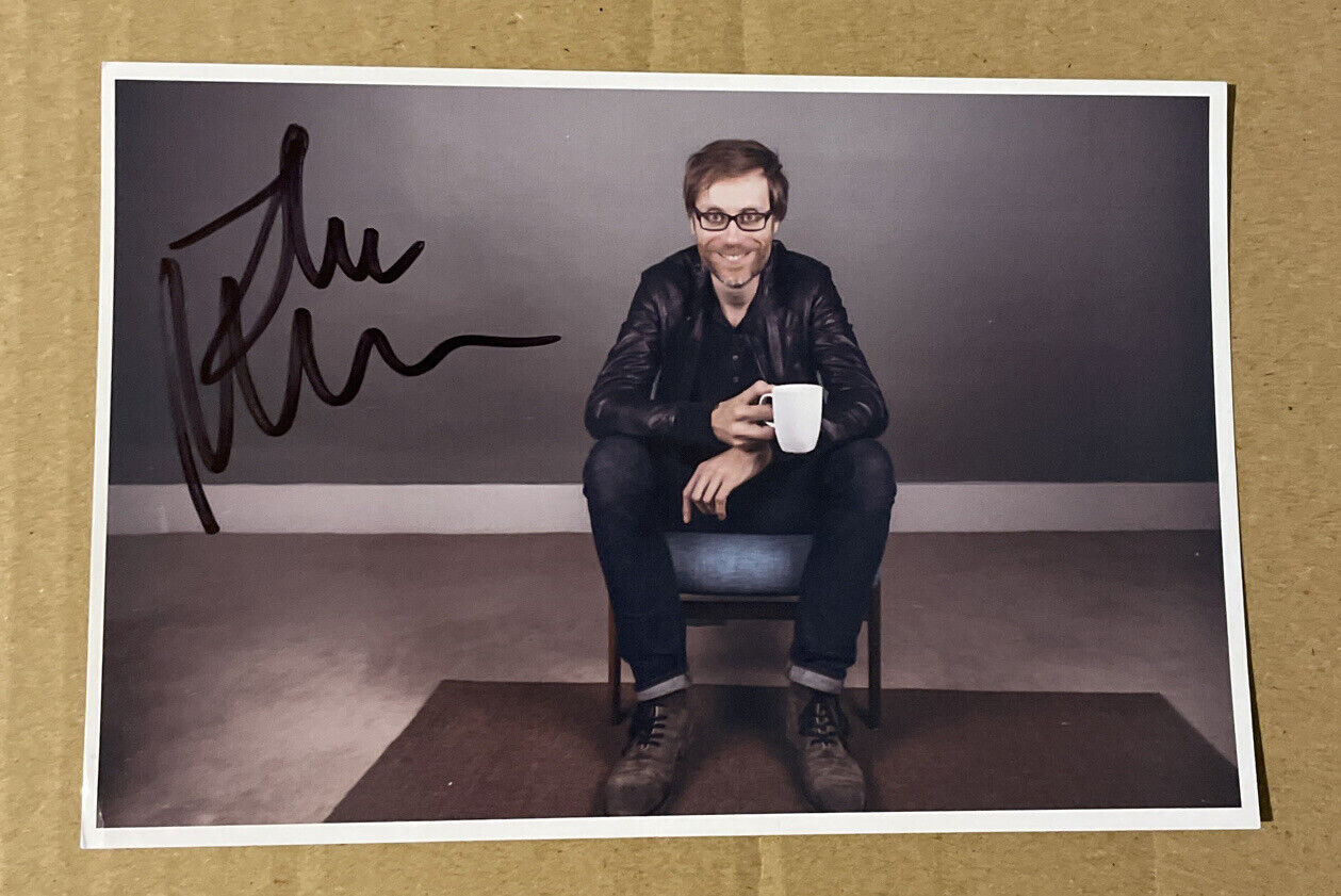 STEPHEN MERCHANT HAND SIGNED 6X4 Photo Poster painting AN IDIOT ABROAD Autograph Director